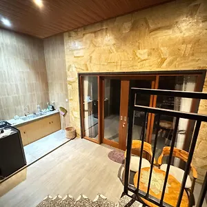 ayu-homestay-ubud.hotelubudbali.com/